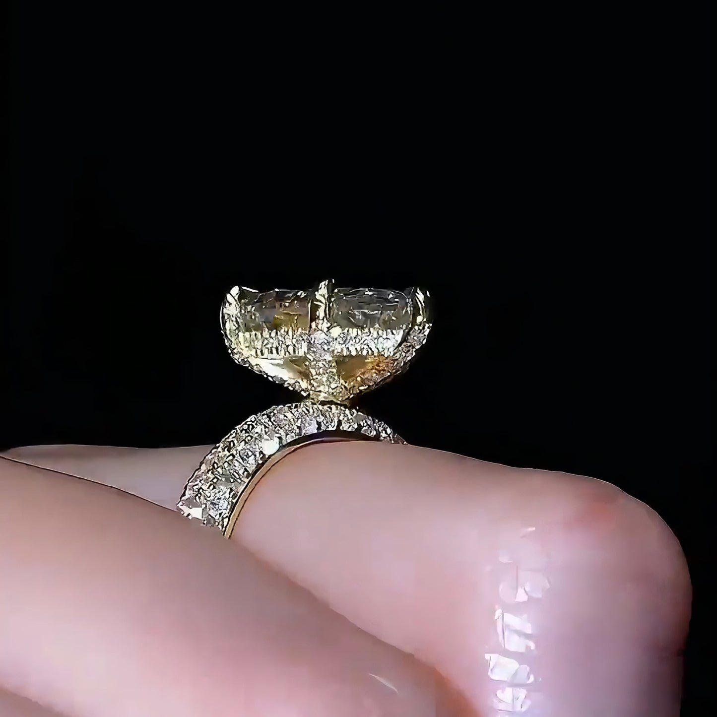 3 Carat Oval Cut Lab Grown Diamond Engagement Ring - D Color VVS1, 14K Gold Elongating Statement Ring for Women