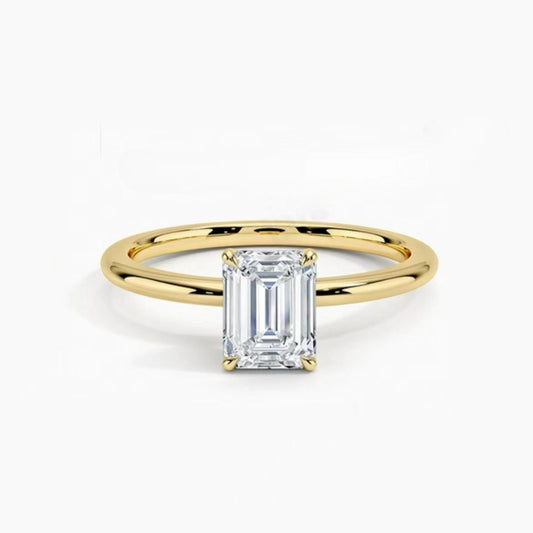 Emerald-cut lab-grown diamond engagement ring by MISSISSI