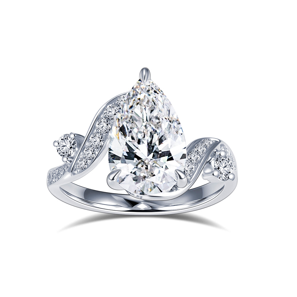 4 carat pear-shaped lab-grown diamond engagement ring by MISSISSI
