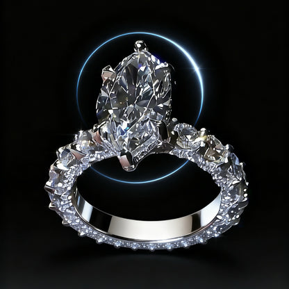 18K Gold Marquise Cut Diamond Ring – Luxurious Setting, Elegant & Timeless Design