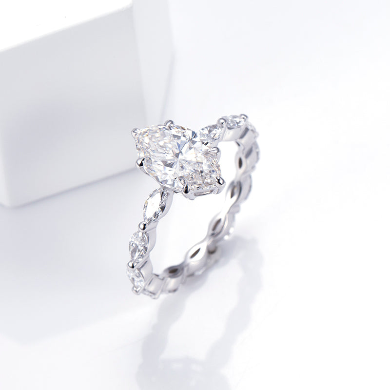 18K Gold Marquise Diamond Ring | Elegant & Luxury Jewelry for Engagement, Wedding & Anniversary Gifts