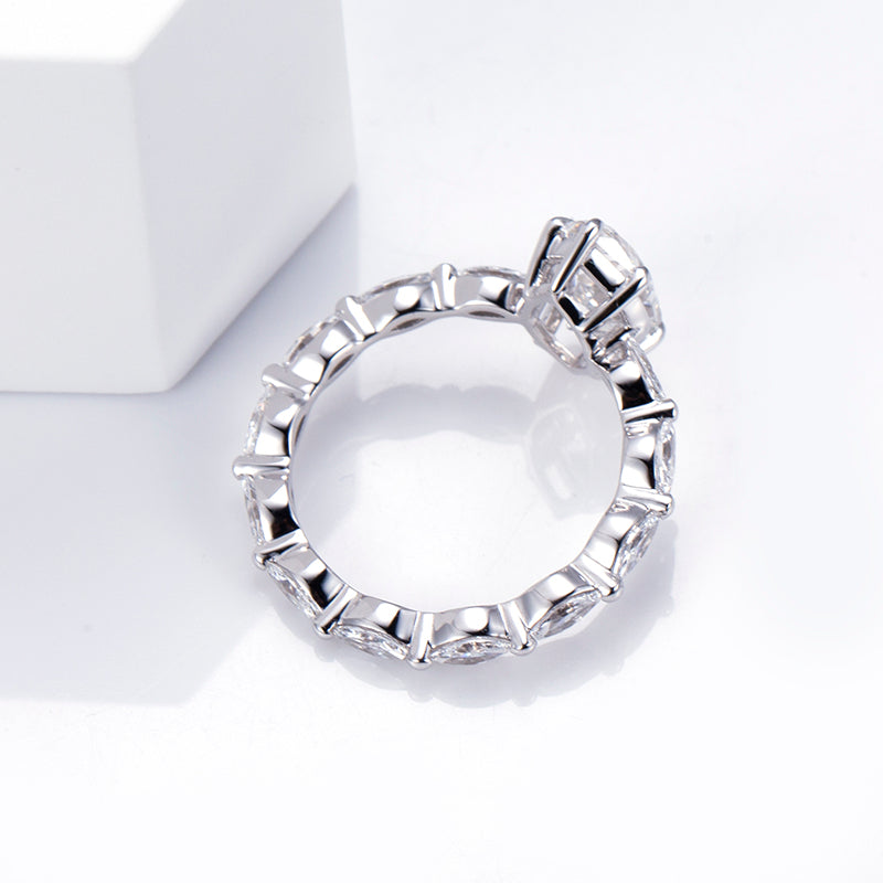 18K Gold Marquise Diamond Ring | Elegant & Luxury Jewelry for Engagement, Wedding & Anniversary Gifts