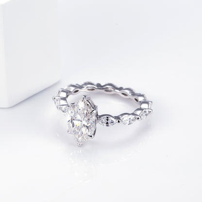 18K Gold Marquise Diamond Ring | Elegant & Luxury Jewelry for Engagement, Wedding & Anniversary Gifts