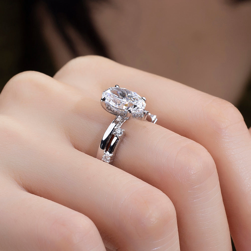 18K Gold Large Oval Diamond Ring | Convertible Elegant Jewelry for Engagement, Wedding & Anniversary Gifts