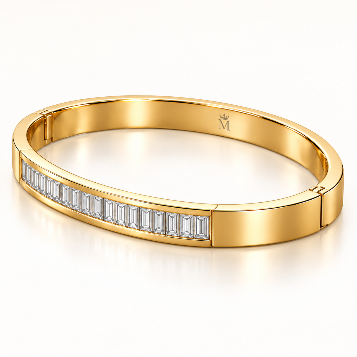 LINEA bangle oblique side view showing plain shoulders and closed clasp seam; design visualization
