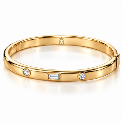 MISSISSI LIGHT INTERVAL lab-grown diamond bangle in yellow metal, three-quarter hero on white; design visualization