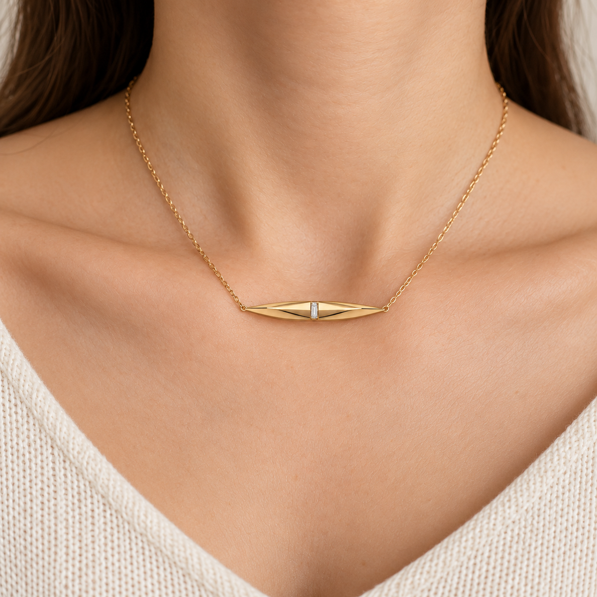MISSISSI FACET LINE design visualization in yellow gold, shown worn with the horizontal pendant suspended from a fine chain.