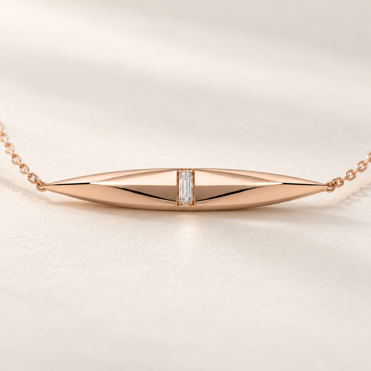 MISSISSI FACET LINE design visualization in rose gold, low-angle view of the elongated pendant and fine chain.
