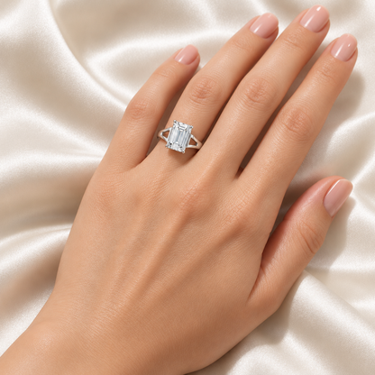Echelon Arc emerald lab-grown diamond ring, adult left-hand wearing design visualization