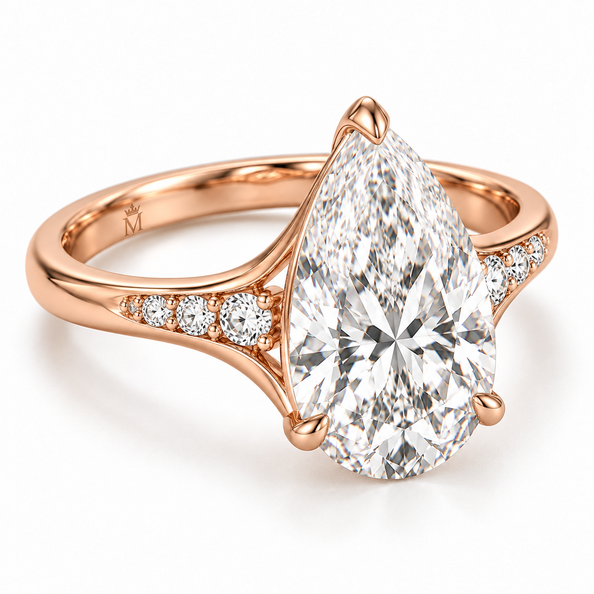 MISSISSI U04 pear lab-grown diamond contour ring in rose gold, angled view of the pear setting and diamond shoulders; design visualization