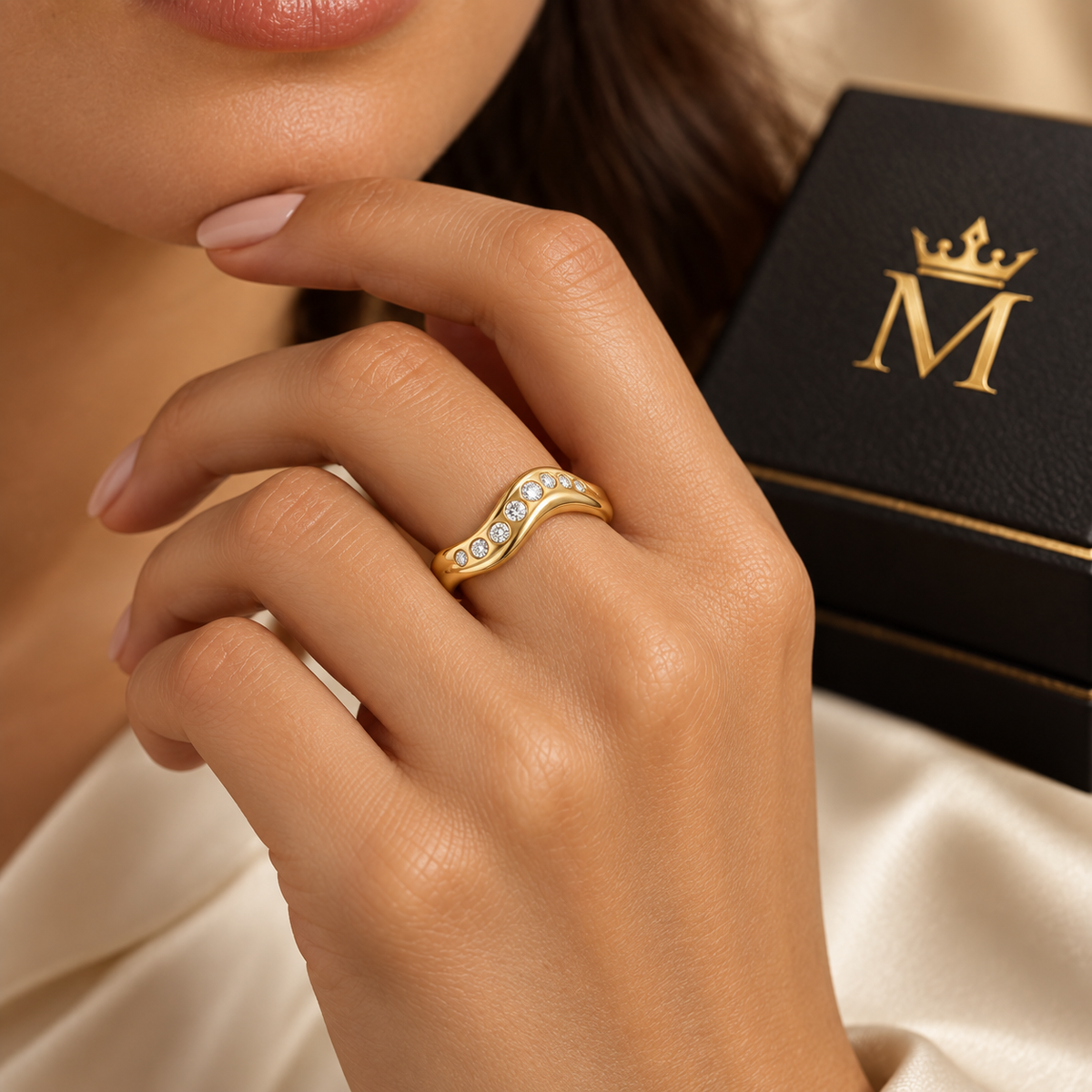 MISSISSI Vela 0.35 total carat lab-grown diamond wave ring in 14K yellow gold, worn by model