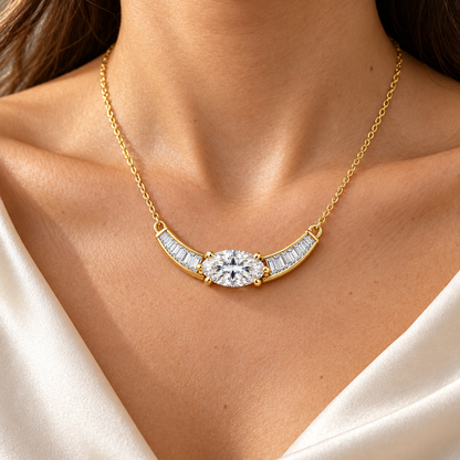MISSISSI Oval Collar diamond necklace in yellow gold, worn view